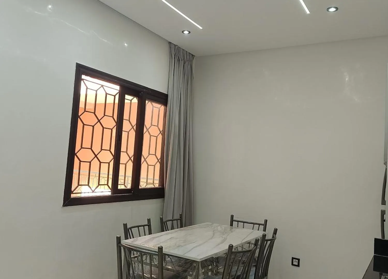 Riad Arfoud Appartement Haut Standing 3 Chambres Avec Piscine A Gueliz Nord Marrakesz Apartament